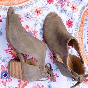 LUCKY BRAND SUEDE BOOTIES